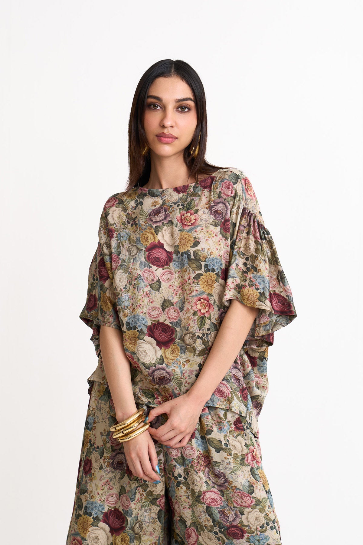Vintage romance short gather sleeve top