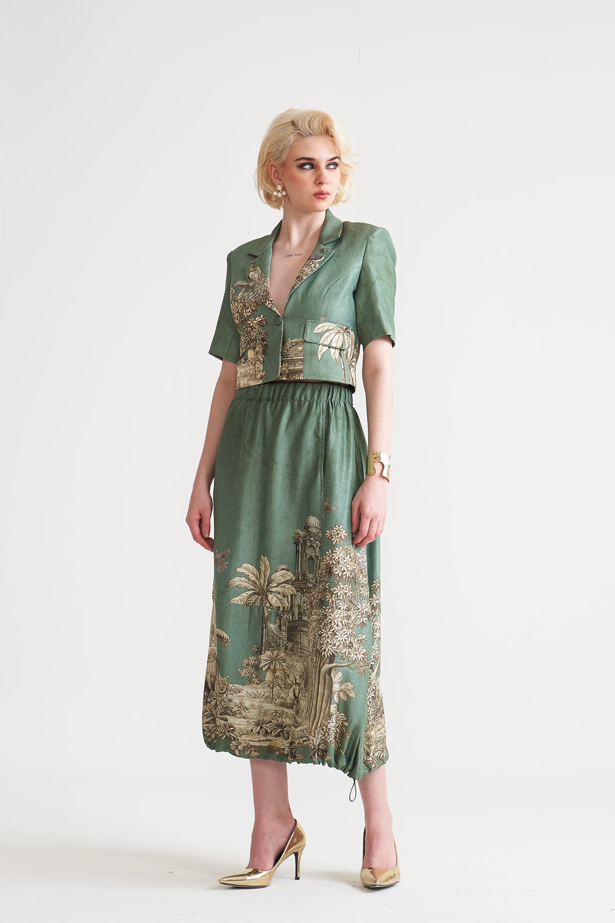 Bottom gather detail skirt