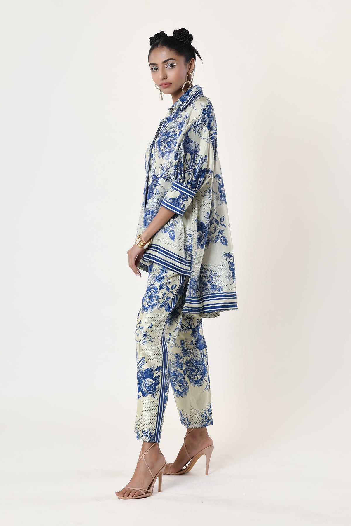 yoke pleated boxy shirt
